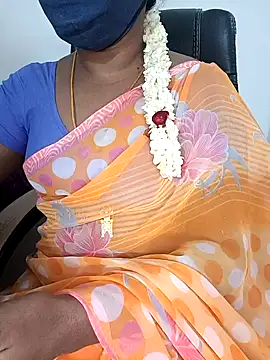Snapshot of Tamil-hotwife chatting on 10/18/25, 04:19 Tamil-hotwife online show from 10/18/25, 04:19