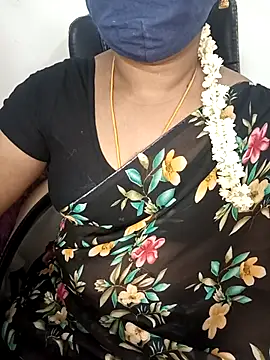 Snapshot of Tamil-hotwife chatting on 10/26/25, 04:13 Tamil-hotwife online show from 10/26/25, 04:13