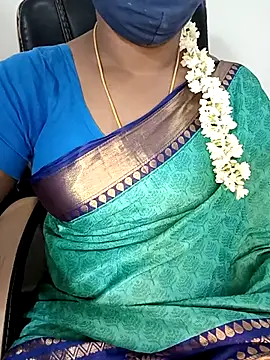 Snapshot of Tamil-hotwife chatting on 10/29/25, 05:04 Tamil-hotwife online show from 10/29/25, 05:04
