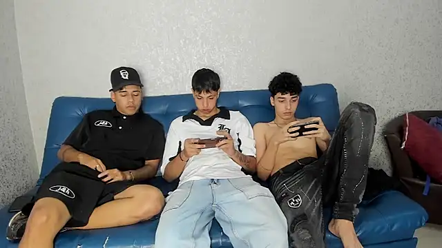 pelusos mens online show from 12/12/24, 04:04