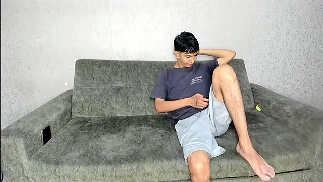 pelusos mens online show from 04/27/26, 07:56