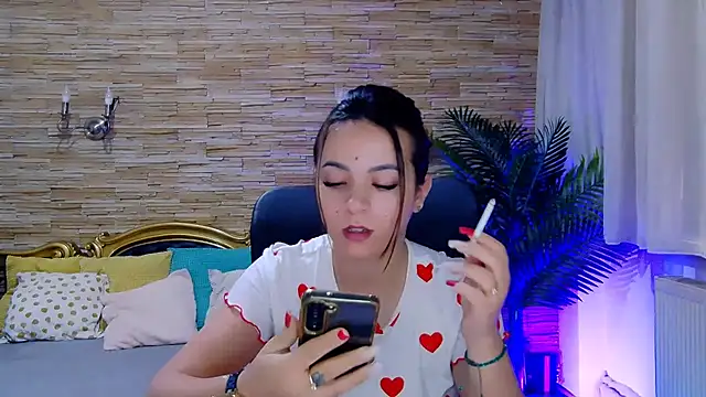 PlayfulElla online show from 02/21/25, 11:44