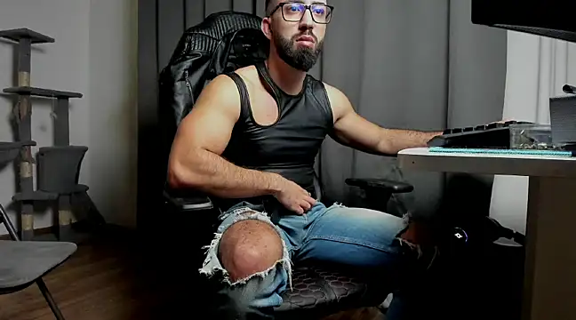 Snapshot of liamaesthetic chatting on 03/05/25, 07:27 liamaesthetic online show from 03/05/25, 07:27