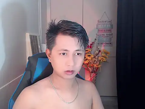 khael moreno online show from 11/13/25, 05:12