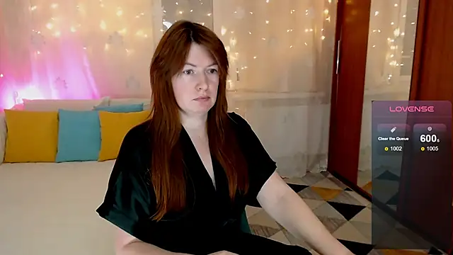 Snapshot of Kira_land chatting on 01/07/25, 07:38 Kira land online show from 01/07/25, 07:38