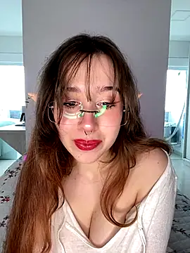 tsuki chan on online show from 10/20/25, 01:22