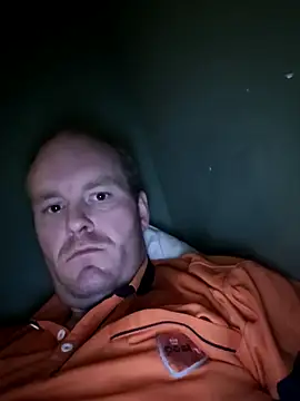 Snapshot of Janssen88 chatting on 11/06/25, 01:06 Janssen88 online show from 11/06/25, 01:06