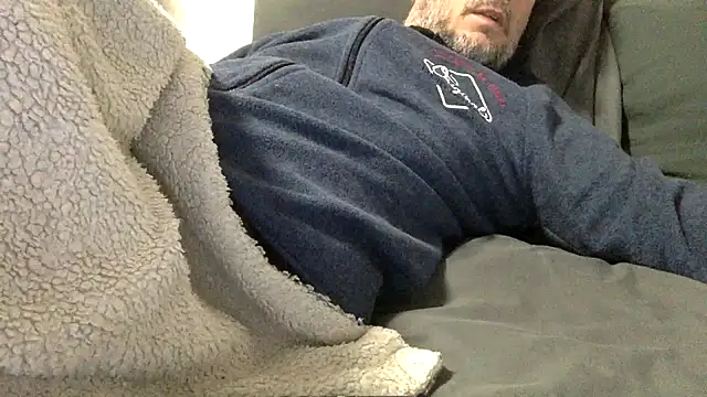 curioushetero online show from 02/03/25, 10:43