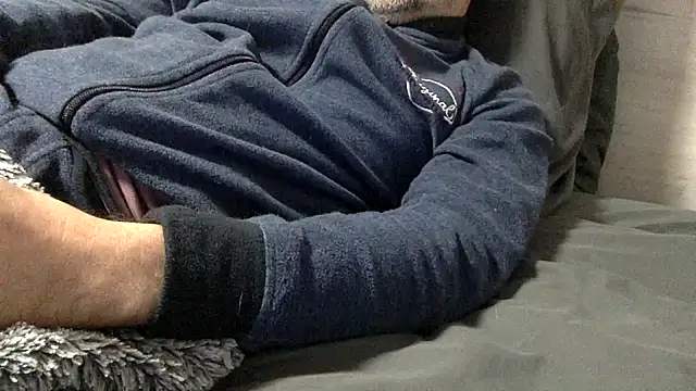 curioushetero online show from 02/10/25, 09:04