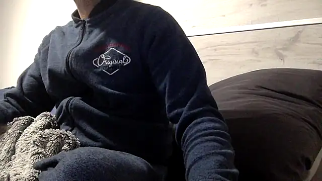 curioushetero online show from 02/27/25, 07:04