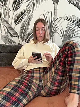 Daisy Michto Officiel online show from 05/19/26, 12:11