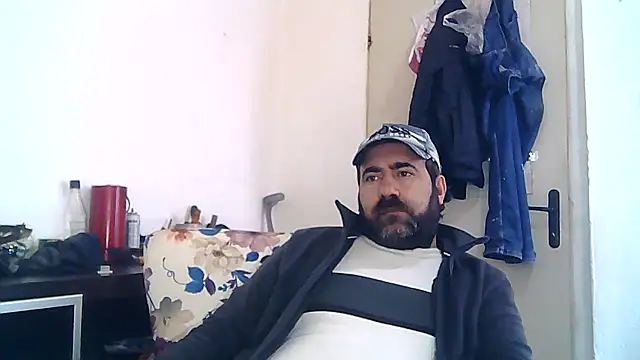 Snapshot of ZYXEL353 chatting on 01/26/25, 01:47 ZYXEL353 online show from 01/26/25, 01:47