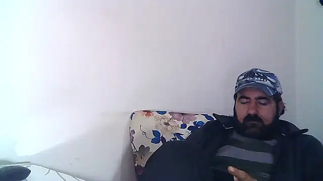 Snapshot of ZYXEL353 chatting on 02/01/25, 01:02 ZYXEL353 online show from 02/01/25, 01:02