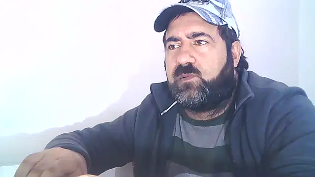 Snapshot of ZYXEL353 chatting on 02/06/25, 10:32 ZYXEL353 online show from 02/06/25, 10:32