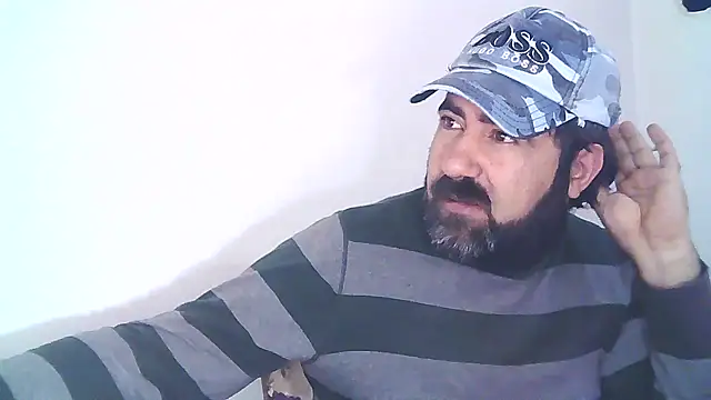 Snapshot of ZYXEL353 chatting on 02/09/25, 04:57 ZYXEL353 online show from 02/09/25, 04:57