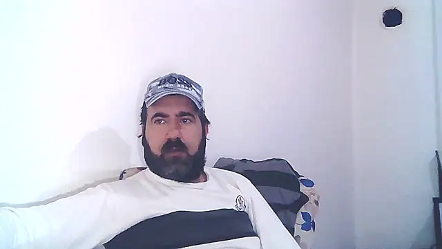 Snapshot of ZYXEL353 chatting on 02/11/25, 11:33 ZYXEL353 online show from 02/11/25, 11:33