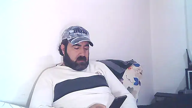 Snapshot of ZYXEL353 chatting on 02/14/25, 01:34 ZYXEL353 online show from 02/14/25, 01:34