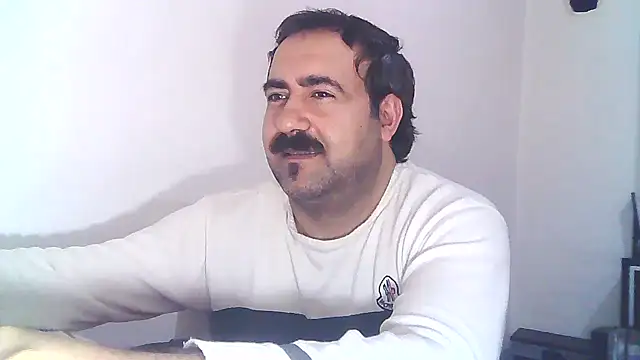 Snapshot of ZYXEL353 chatting on 02/17/25, 11:42 ZYXEL353 online show from 02/17/25, 11:42