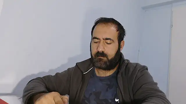 Snapshot of ZYXEL353 chatting on 10/29/25, 11:28 ZYXEL353 online show from 10/29/25, 11:28