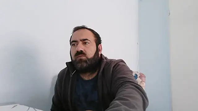 Snapshot of ZYXEL353 chatting on 10/30/25, 01:45 ZYXEL353 online show from 10/30/25, 01:45