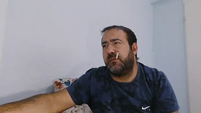 Snapshot of ZYXEL353 chatting on 11/15/25, 09:50 ZYXEL353 online show from 11/15/25, 09:50