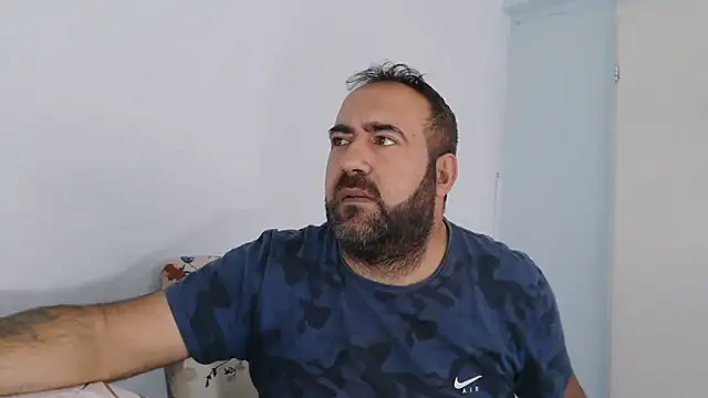 Snapshot of ZYXEL353 chatting on 11/19/25, 11:43 ZYXEL353 online show from 11/19/25, 11:43