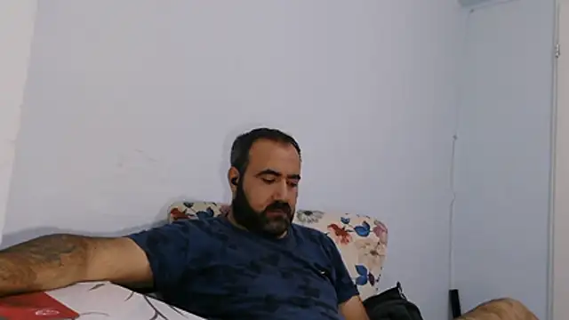 Snapshot of ZYXEL353 chatting on 11/24/25, 11:15 ZYXEL353 online show from 11/24/25, 11:15