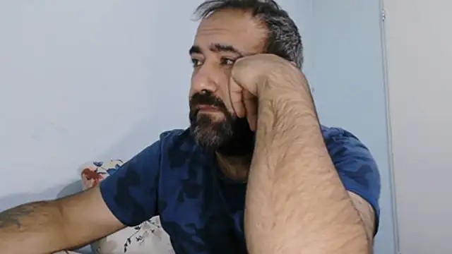 Snapshot of ZYXEL353 chatting on 12/14/25, 06:23 ZYXEL353 online show from 12/14/25, 06:23