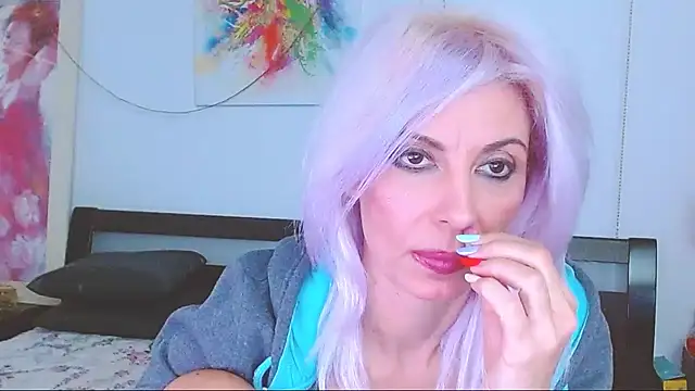 HoneyLara online show from 01/29/25, 02:30