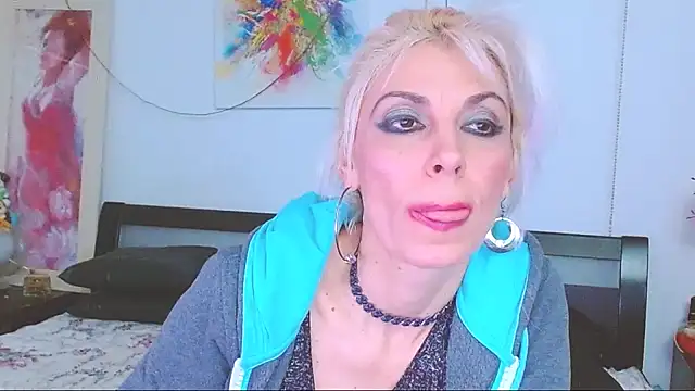 HoneyLara online show from 02/05/25, 04:48