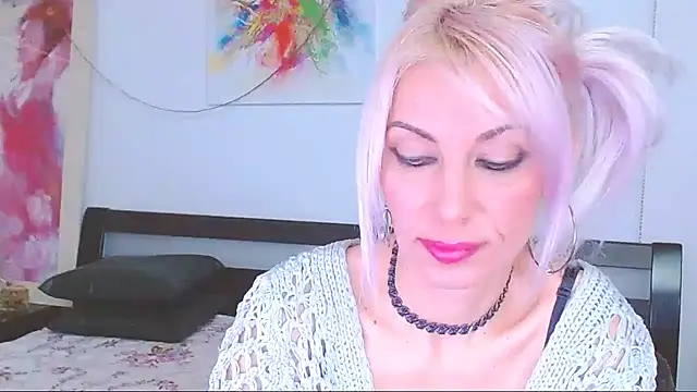 HoneyLara online show from 02/06/25, 11:26