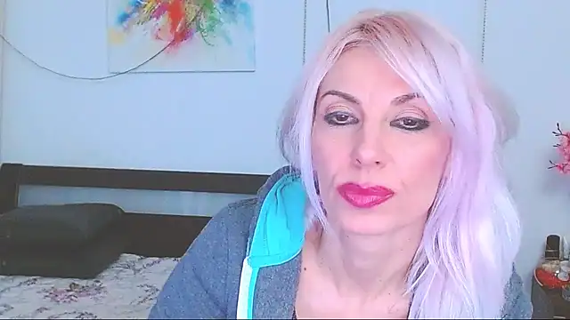 HoneyLara online show from 02/13/25, 05:26