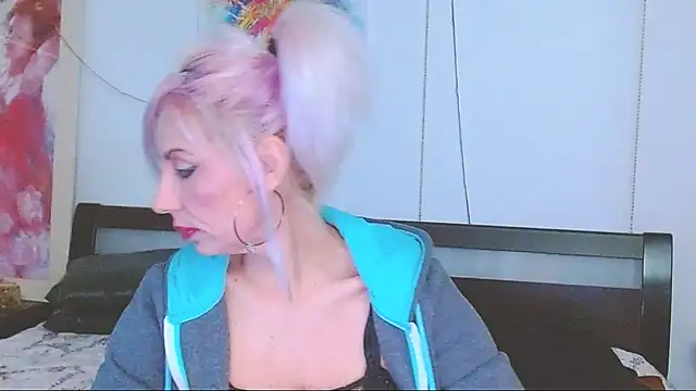 HoneyLara online show from 02/13/25, 06:38
