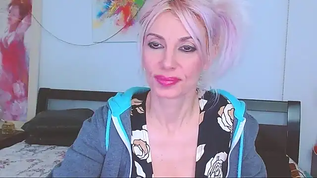 HoneyLara online show from 02/14/25, 05:30