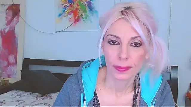 HoneyLara online show from 02/16/25, 02:31