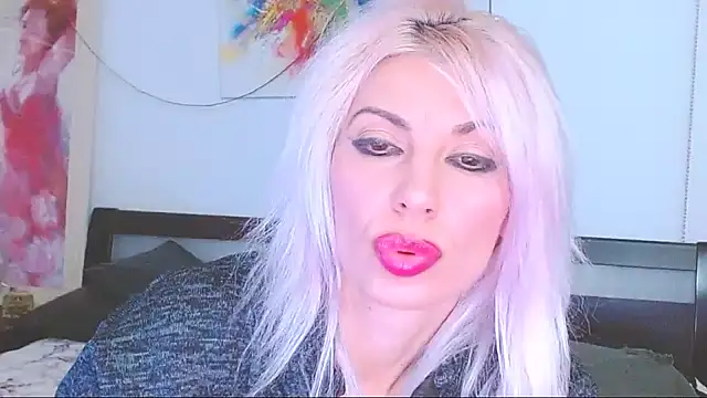 HoneyLara online show from 02/17/25, 08:04