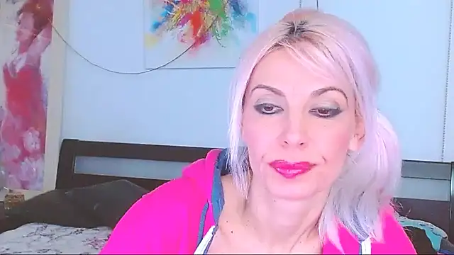 HoneyLara online show from 02/21/25, 02:28