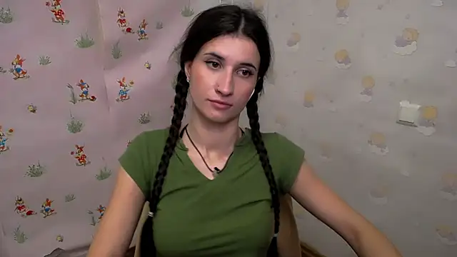 Snapshot of MaryEm976 chatting on 11/18/25, 09:25 MaryEm976 online show from 11/18/25, 09:25