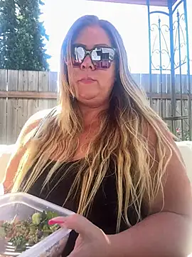 JESS LOVES online show from 06/18/26, 11:53