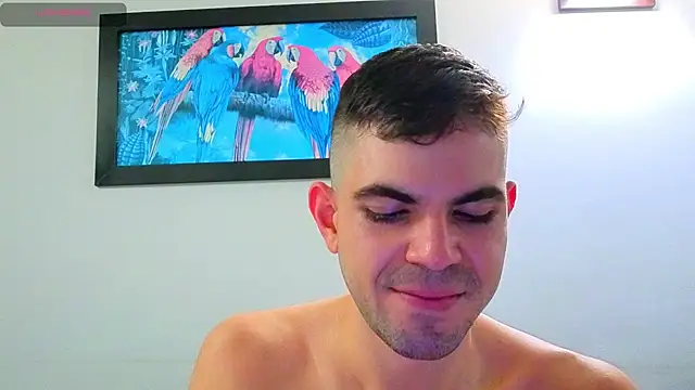 Snapshot of Matiashorney chatting on 10/28/25, 01:31 Matiashorney online show from 10/28/25, 01:31