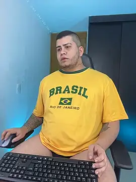 Snapshot of Thomas_chubbyxhot chatting on 11/08/25, 03:18 Thomas chubbyxhot online show from 11/08/25, 03:18