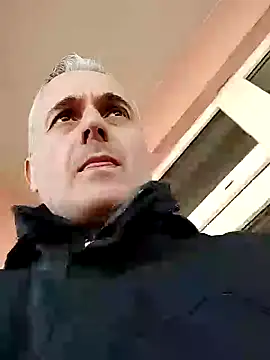 Snapshot of pussylove39 chatting on 01/20/25, 11:35 pussylove39 online show from 01/20/25, 11:35