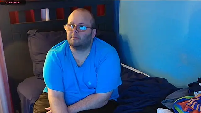 Snapshot of lefty15242 chatting on 09/29/25, 05:12 lefty15242 online show from 09/29/25, 05:12