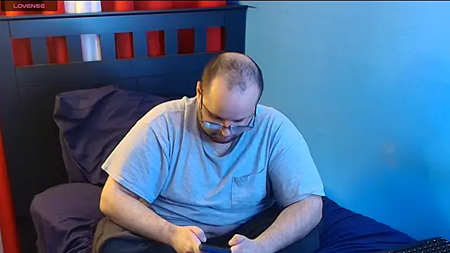 Snapshot of lefty15242 chatting on 10/14/25, 05:30 lefty15242 online show from 10/14/25, 05:30