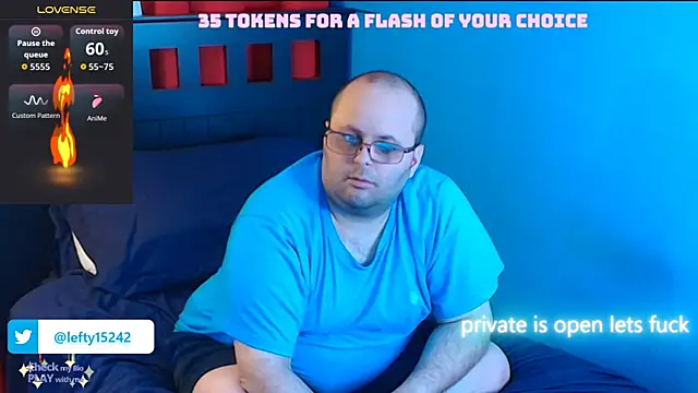 Snapshot of lefty15242 chatting on 10/20/25, 04:24 lefty15242 online show from 10/20/25, 04:24