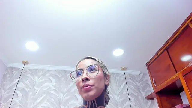 NicoleBlum online show from 01/14/25, 08:04