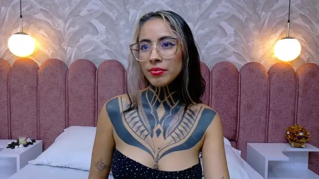 NicoleBlum online show from 01/23/25, 06:45