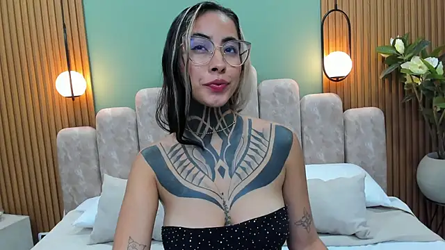NicoleBlum online show from 03/15/25, 05:37