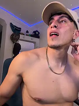 strongboy  online show from 12/05/25, 08:05