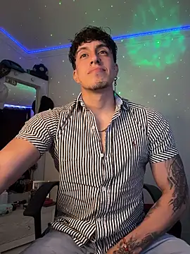 strongboy  online show from 12/21/25, 09:11